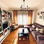 Cozy Apartment Royal Palace Area 5/6 People